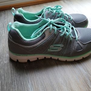 Womens sketches sneakers